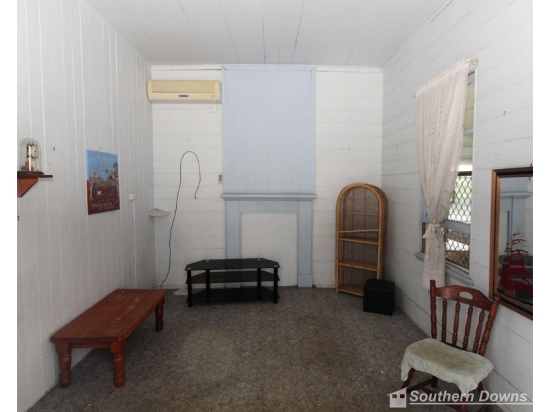 28 Lyons Street, Warwick QLD 4370