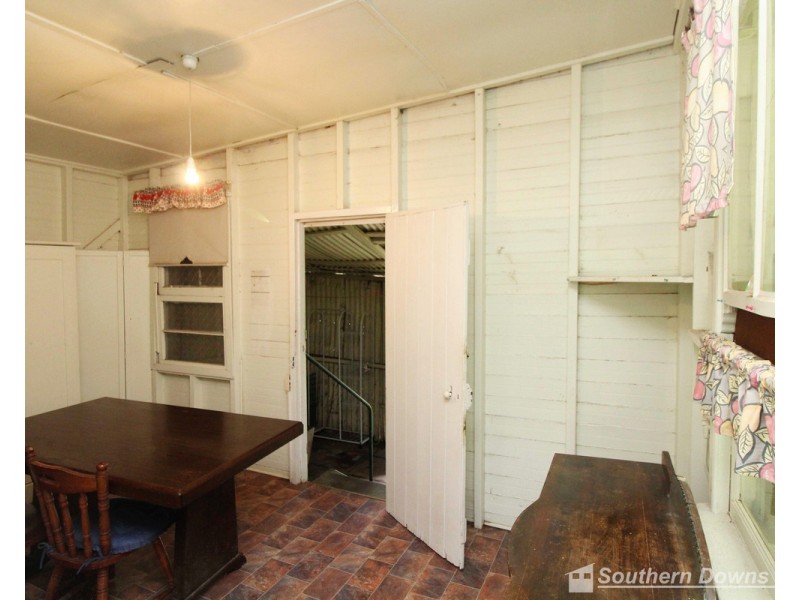 28 Lyons Street, Warwick QLD 4370