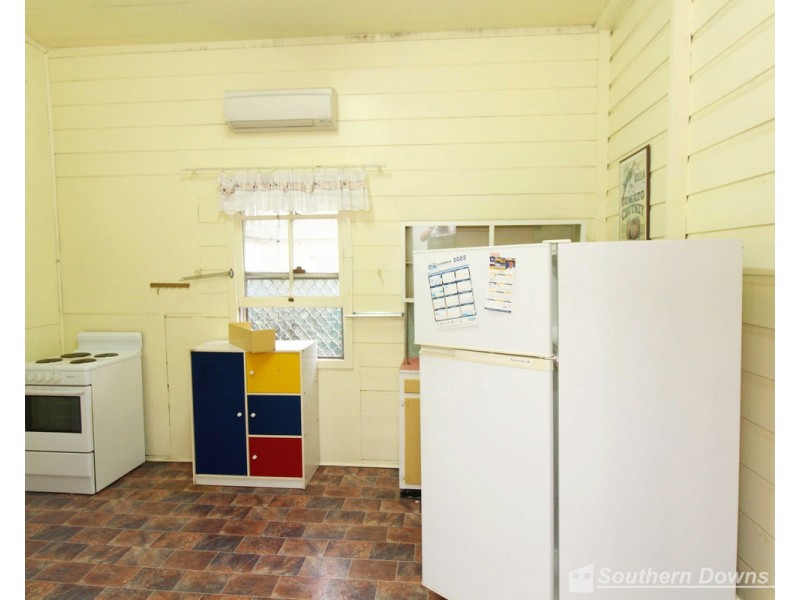 28 Lyons Street, Warwick QLD 4370