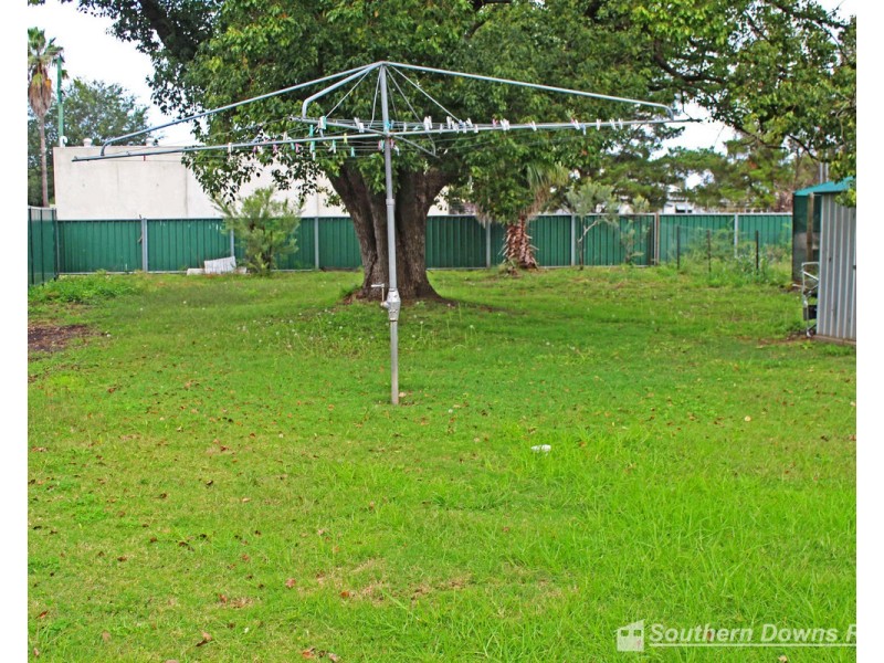 28 Lyons Street, Warwick QLD 4370