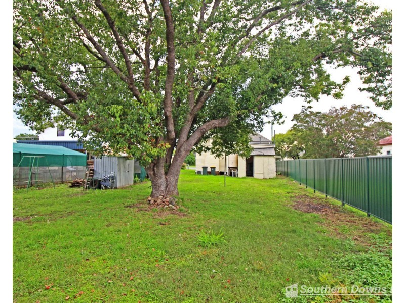 28 Lyons Street, Warwick QLD 4370