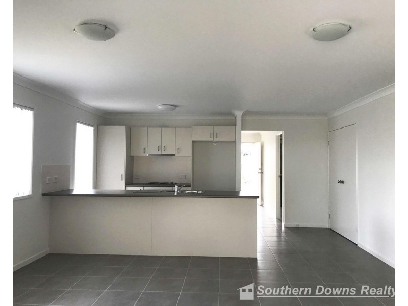 84 Maynes Street, Warwick QLD 4370