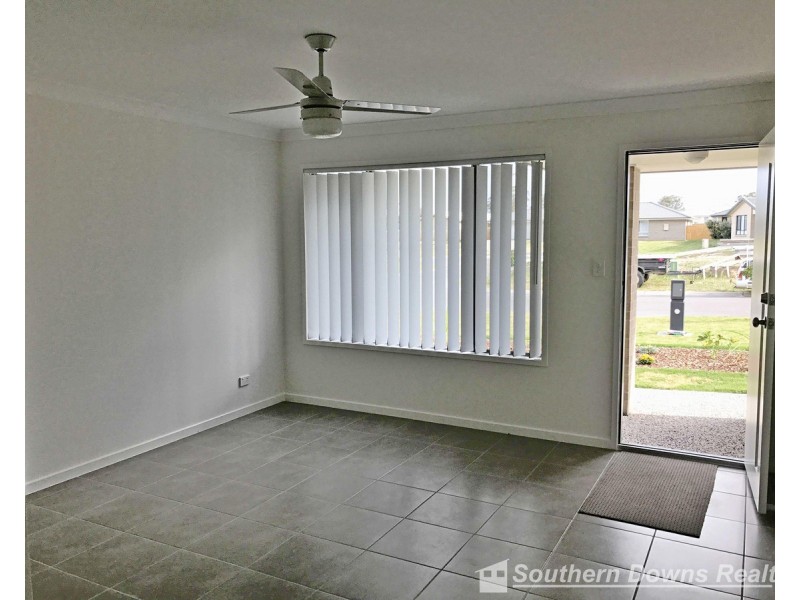 84 Maynes Street, Warwick QLD 4370