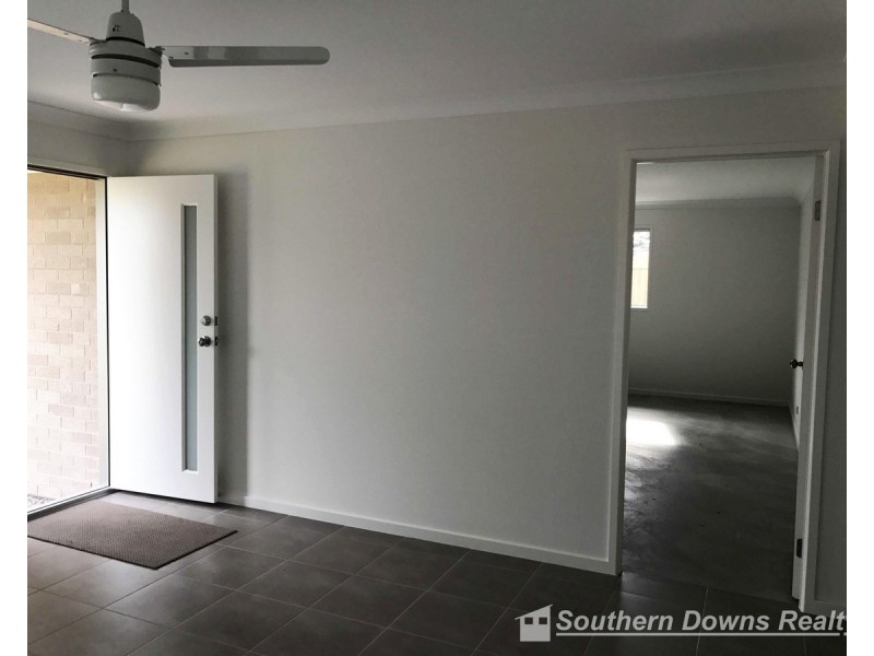 84 Maynes Street, Warwick QLD 4370