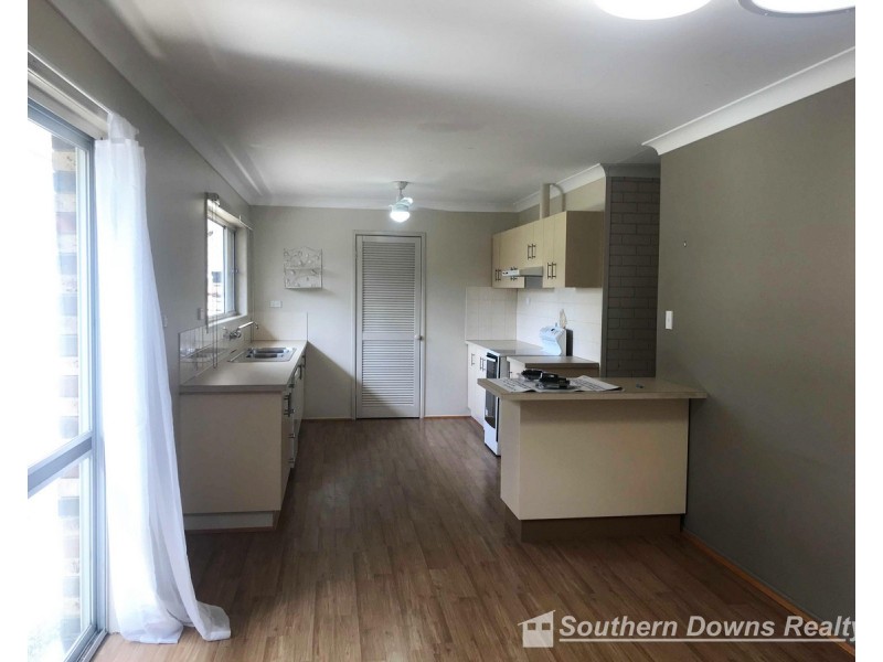 79 Baguley Street, Warwick QLD 4370