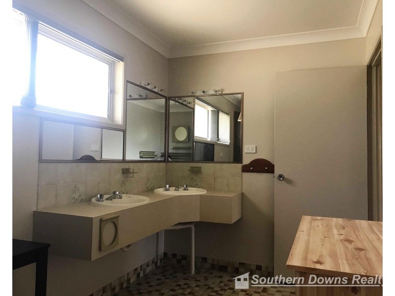 79 Baguley Street, Warwick QLD 4370