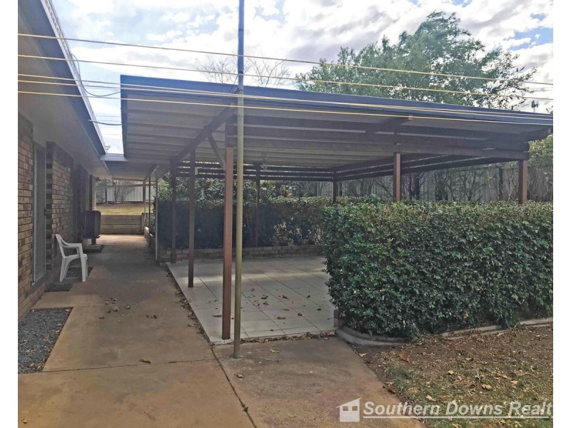 79 Baguley Street, Warwick QLD 4370