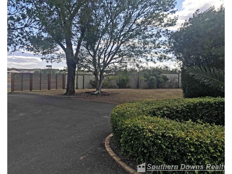 79 Baguley Street, Warwick QLD 4370