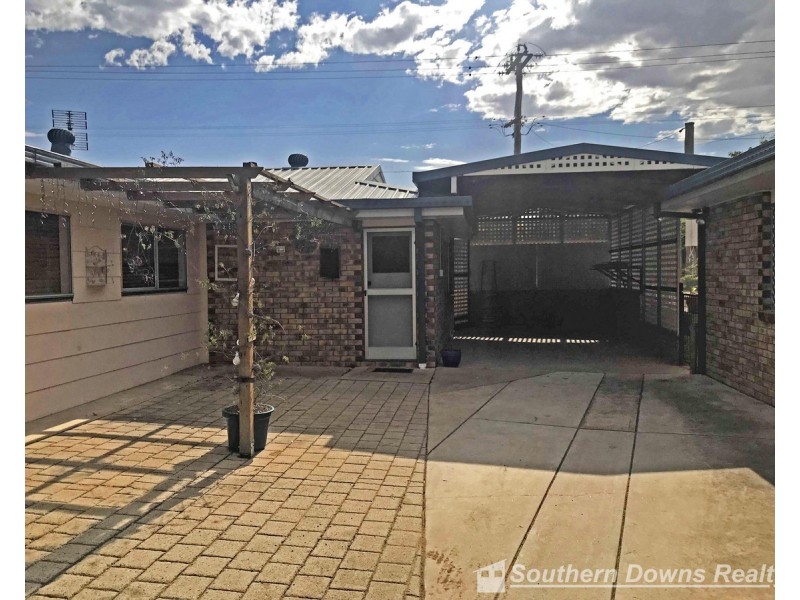 79 Baguley Street, Warwick QLD 4370