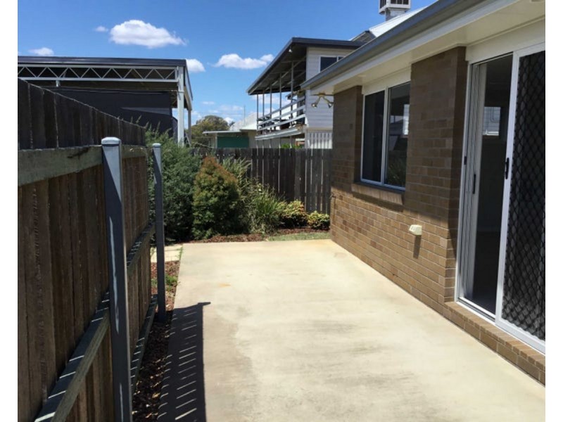 1/43 Pratten Street, Warwick QLD 4370