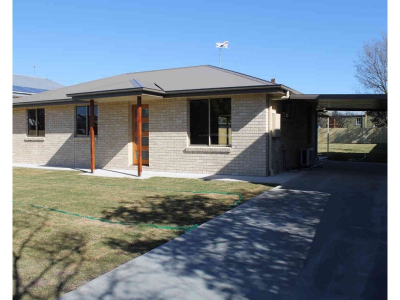 37 Lyons Street, Warwick QLD 4370
