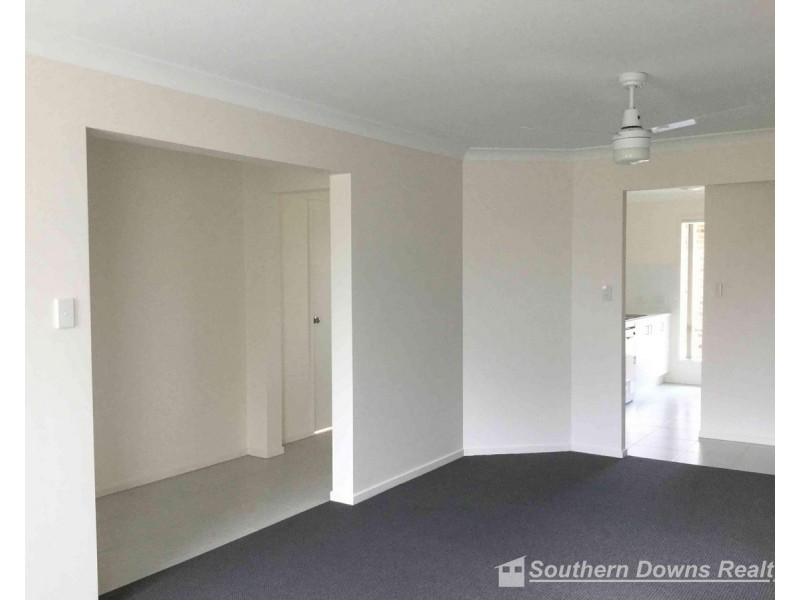 57 Maynes Street, Rosenthal Heights QLD 4370