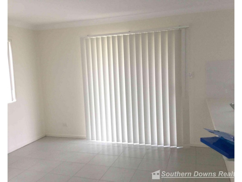 57 Maynes Street, Rosenthal Heights QLD 4370