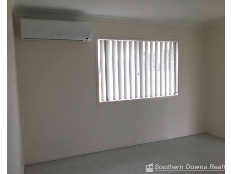 57 Maynes Street, Rosenthal Heights QLD 4370