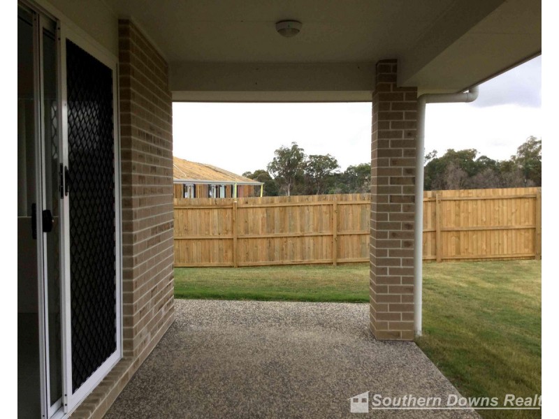 57 Maynes Street, Rosenthal Heights QLD 4370