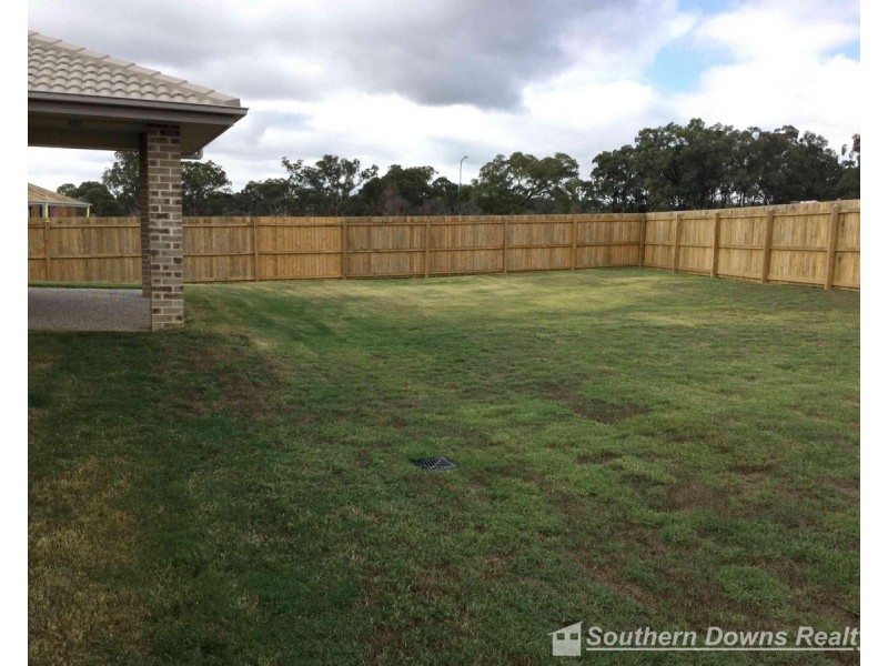 57 Maynes Street, Rosenthal Heights QLD 4370