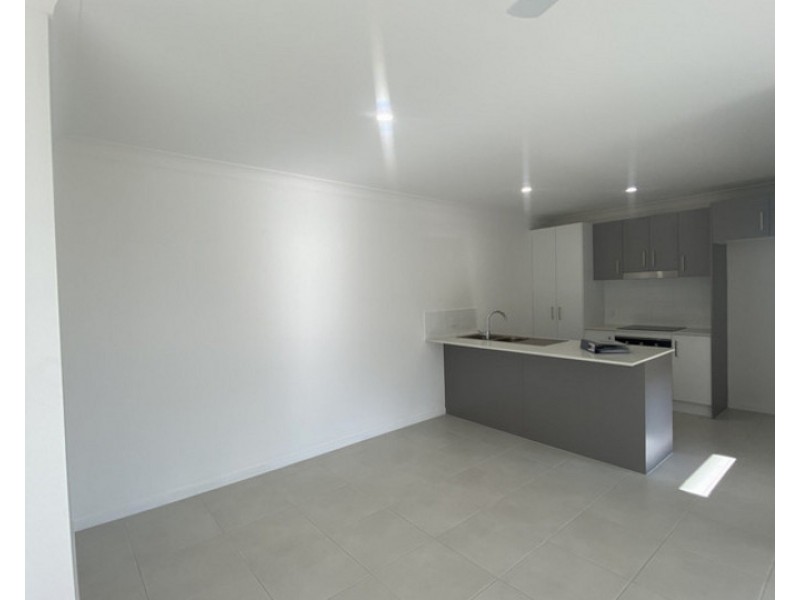 1/15 Compass Crt, Warwick QLD 4370