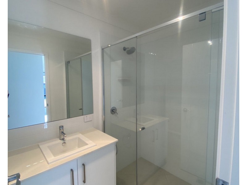 1/15 Compass Crt, Warwick QLD 4370