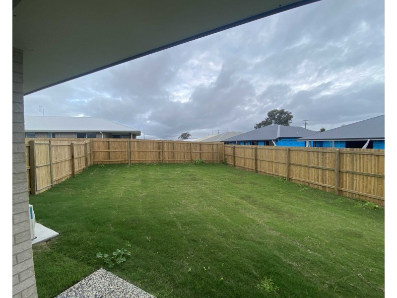 2/15 Compass Crt, Warwick QLD 4370