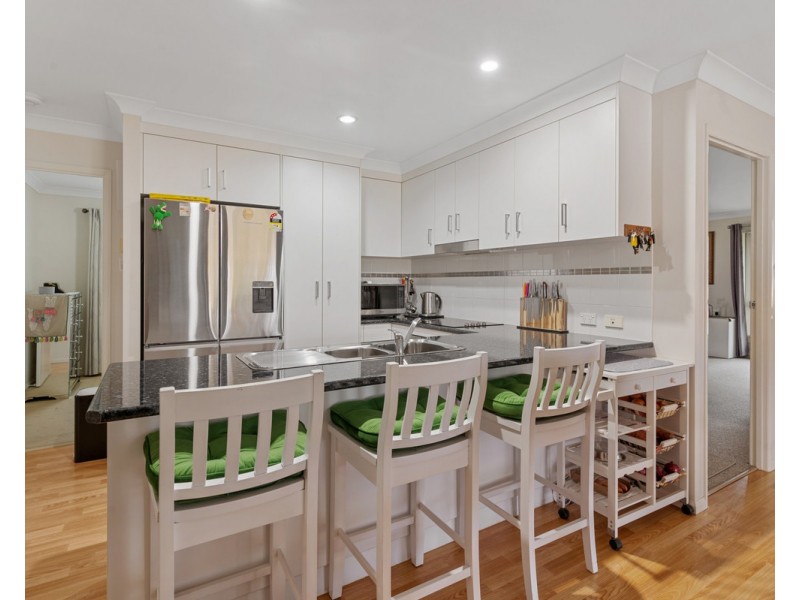 26 Allora Street, Hendon QLD 4362