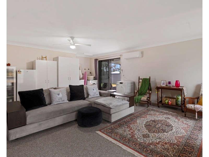 26 Allora Street, Hendon QLD 4362