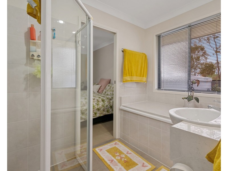 26 Allora Street, Hendon QLD 4362