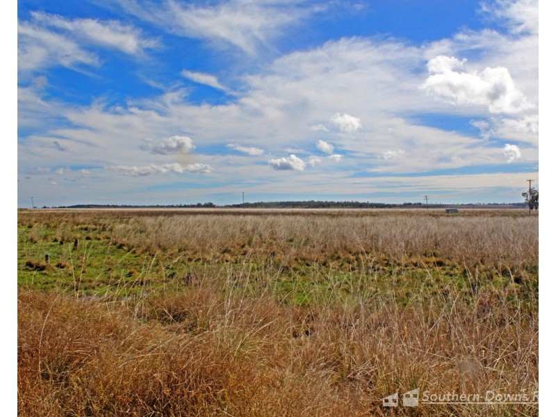 49 Station Street, Hendon QLD 4362