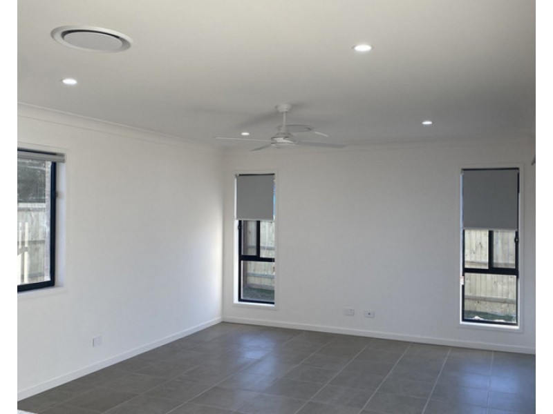 10-12 Compass Court, Warwick QLD 4370