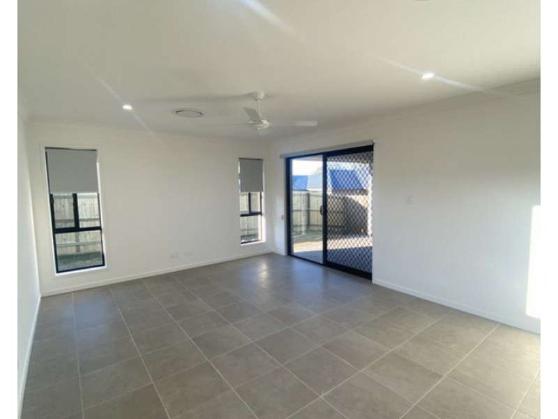 10-12 Compass Court, Warwick QLD 4370