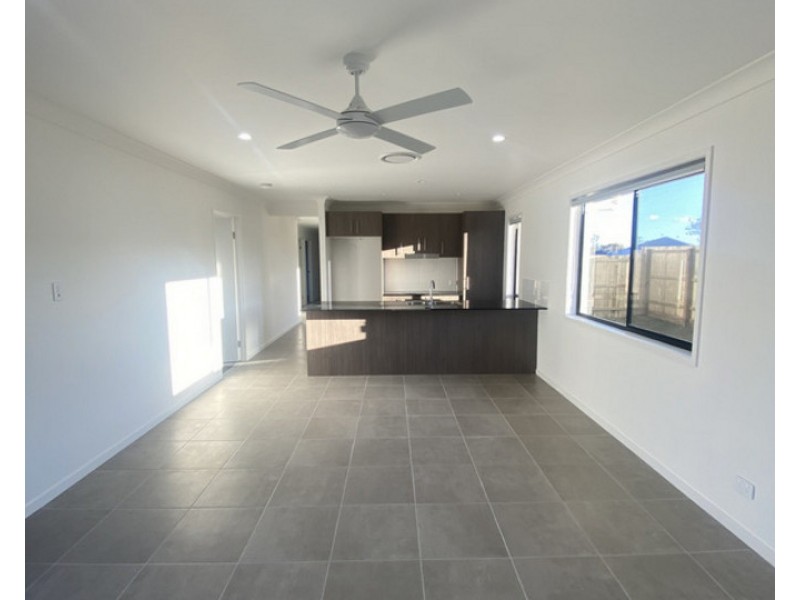 10-12 Compass Court, Warwick QLD 4370