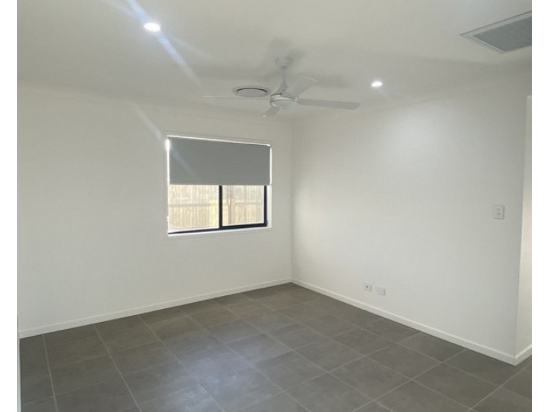 10-12 Compass Court, Warwick QLD 4370