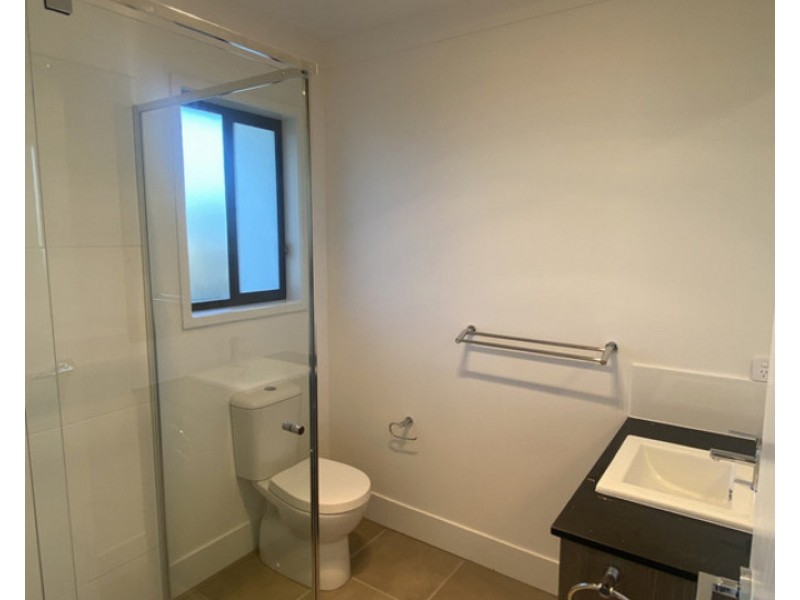 10-12 Compass Court, Warwick QLD 4370