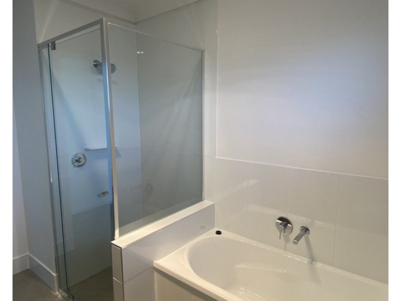 10-12 Compass Court, Warwick QLD 4370