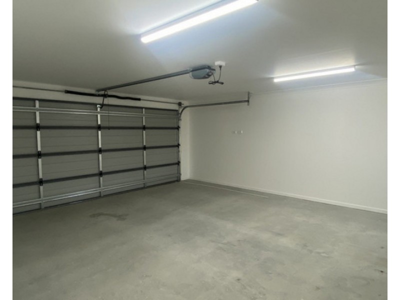 10-12 Compass Court, Warwick QLD 4370