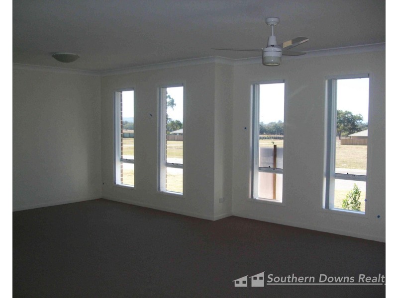 1 Olsen Street, Warwick QLD 4370