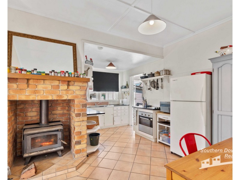 64 Wantley Street, Warwick QLD 4370