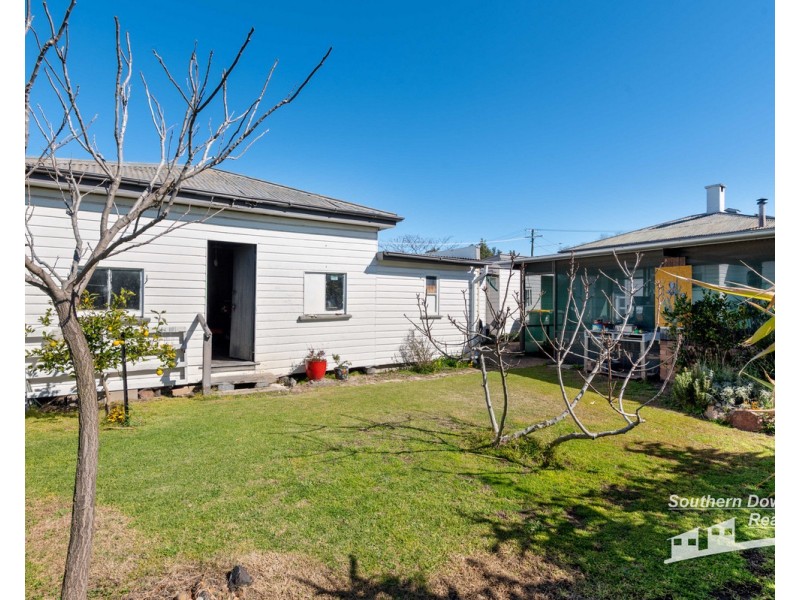 64 Wantley Street, Warwick QLD 4370