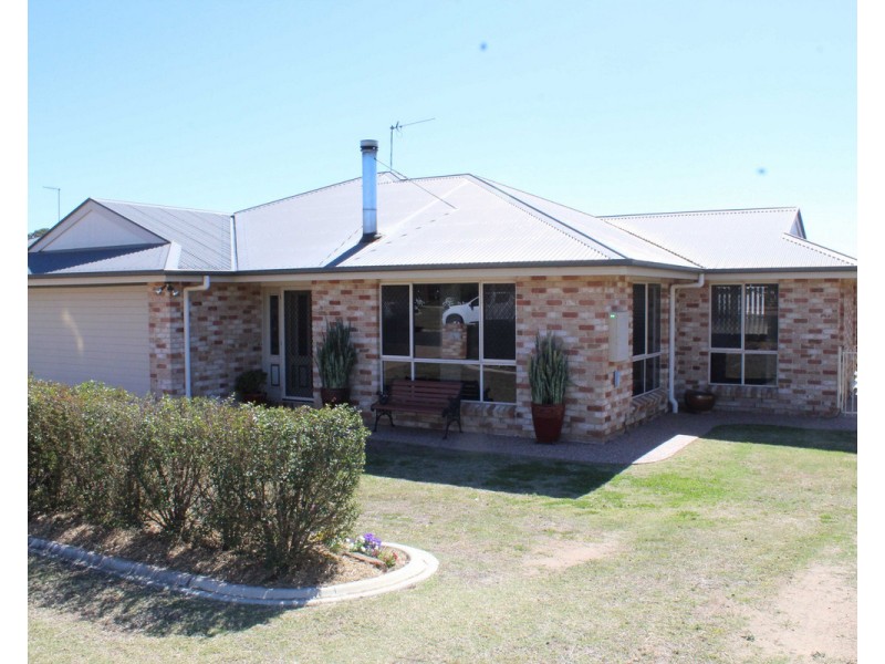 203 Ogilvie Road, Warwick QLD 4370