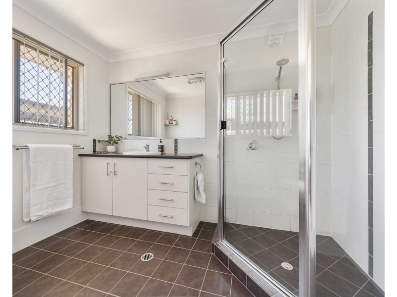 203 Ogilvie Road, Warwick QLD 4370