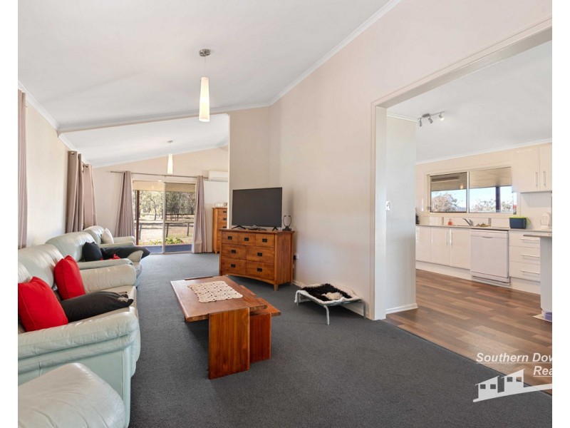 169 Big Hill Road, Pratten QLD 4370