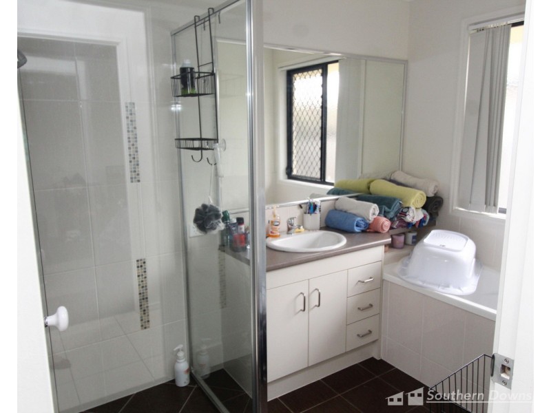 9 Lomandra Court, Womina QLD 4370