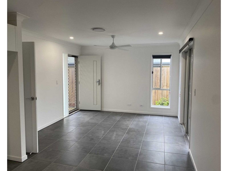 2/17 Meridian Drive, Warwick QLD 4370