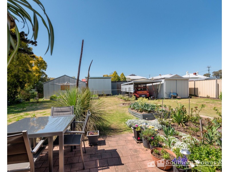 66 Myrtle Avenue, Warwick QLD 4370