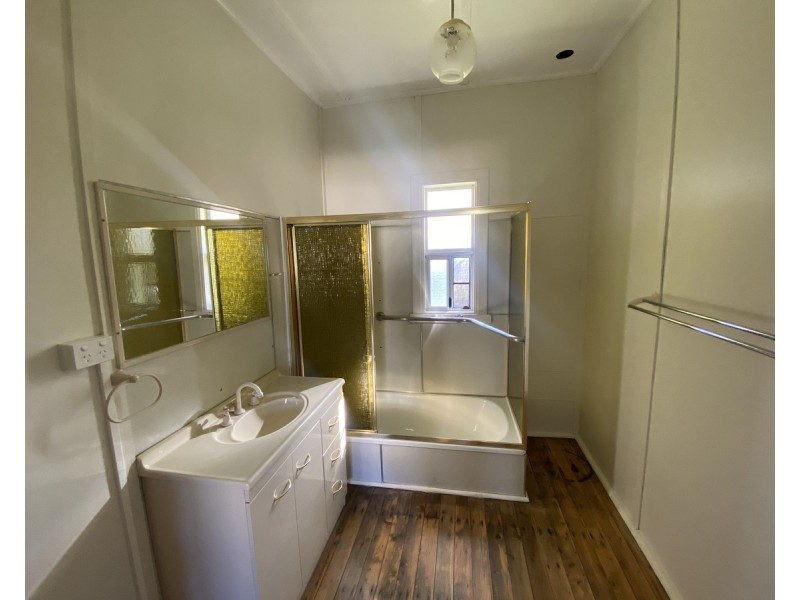 164 Wood Street, Warwick QLD 4370