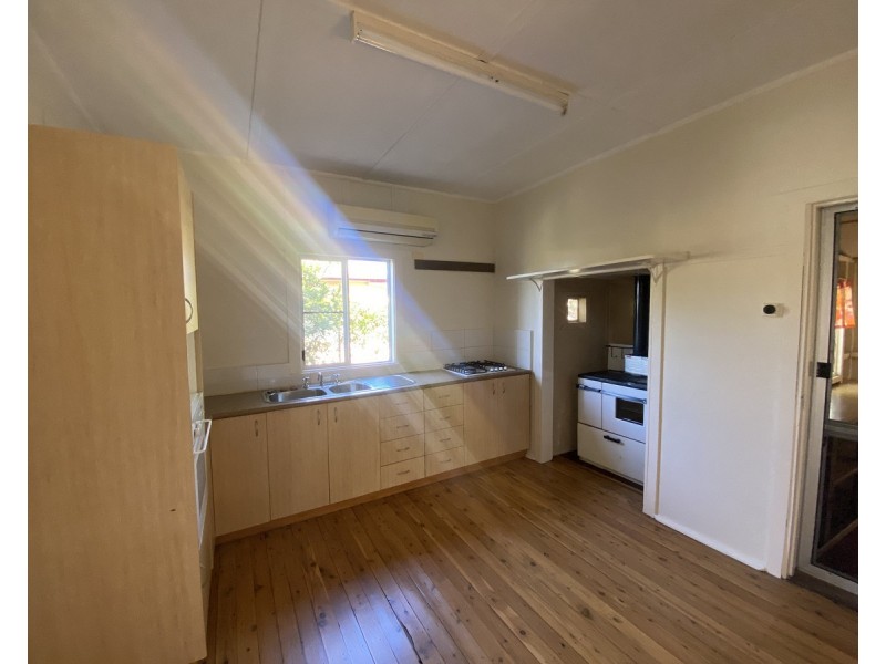 164 Wood Street, Warwick QLD 4370