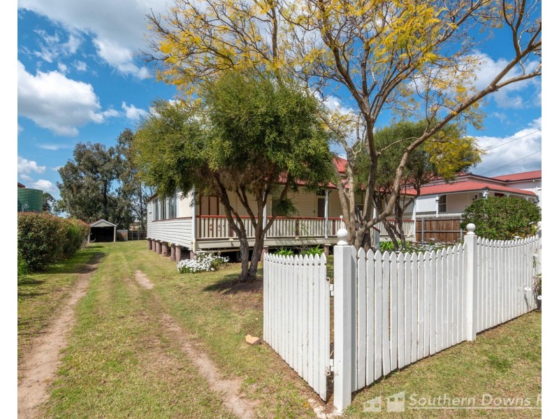 90 Guy Street, Warwick QLD 4370