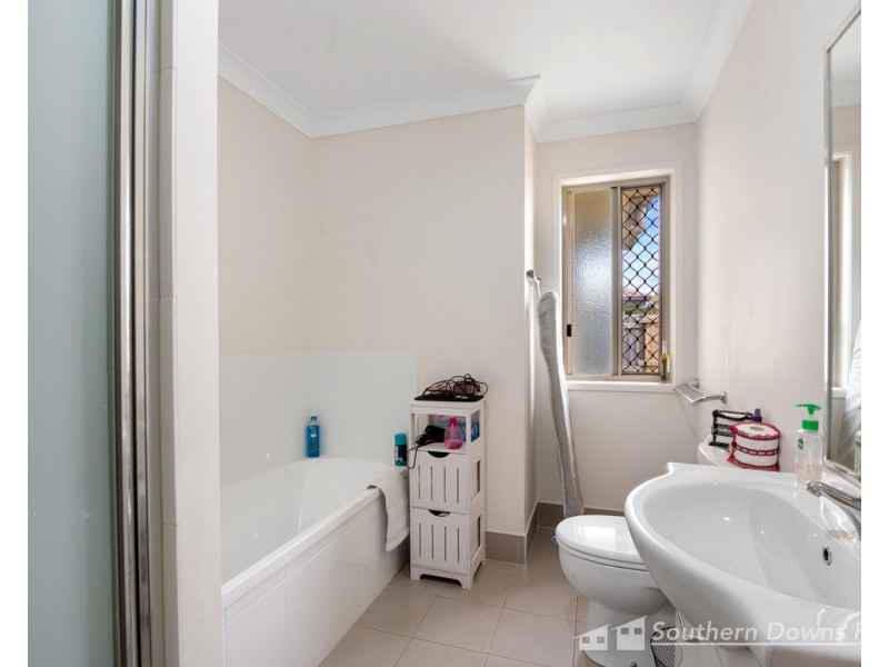 3 Horsman Road, Warwick QLD 4370