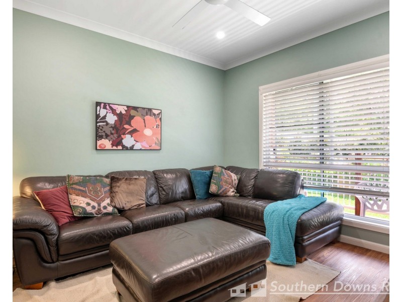 13 Weewondilla Road, Warwick QLD 4370