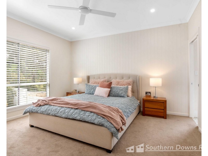 13 Weewondilla Road, Warwick QLD 4370