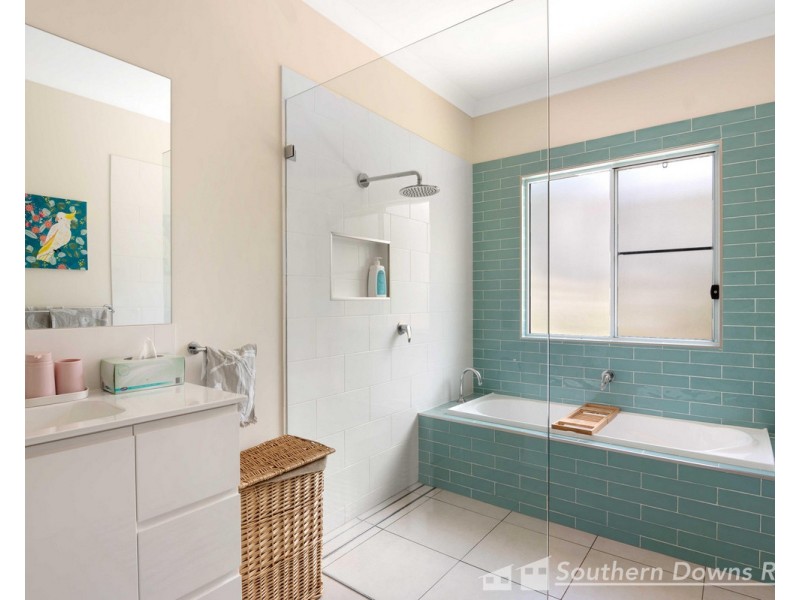 13 Weewondilla Road, Warwick QLD 4370